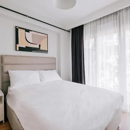 Chic Flat W Balcony 5 Min To Moda Coast In Kadikoy Apartment *