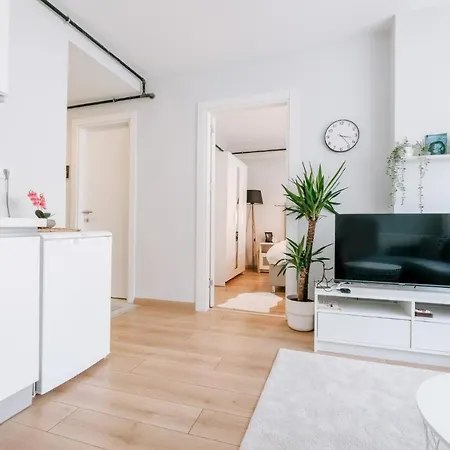 Apartment Chic Flat W Balcony 5 Min To Moda Coast In Kadikoy