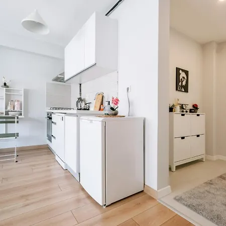 Chic Flat W Balcony 5 Min To Moda Coast In Kadikoy Istanbul